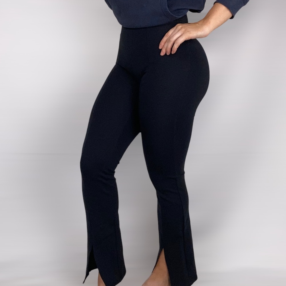 ABERCROMBIE & FITCH Pointe Front Split-Hem Flare Pants